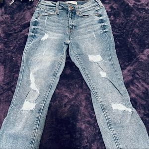 LIKE NEW Skinny Distressed Jeans
